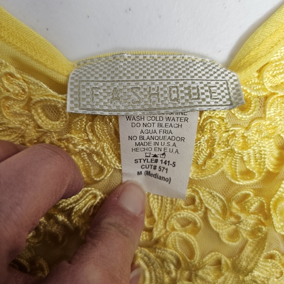 Fashque Vintage NWT Yellow Lace Trim Embroidered Tank Top Cami Sleeveless - Picture 3 of 13